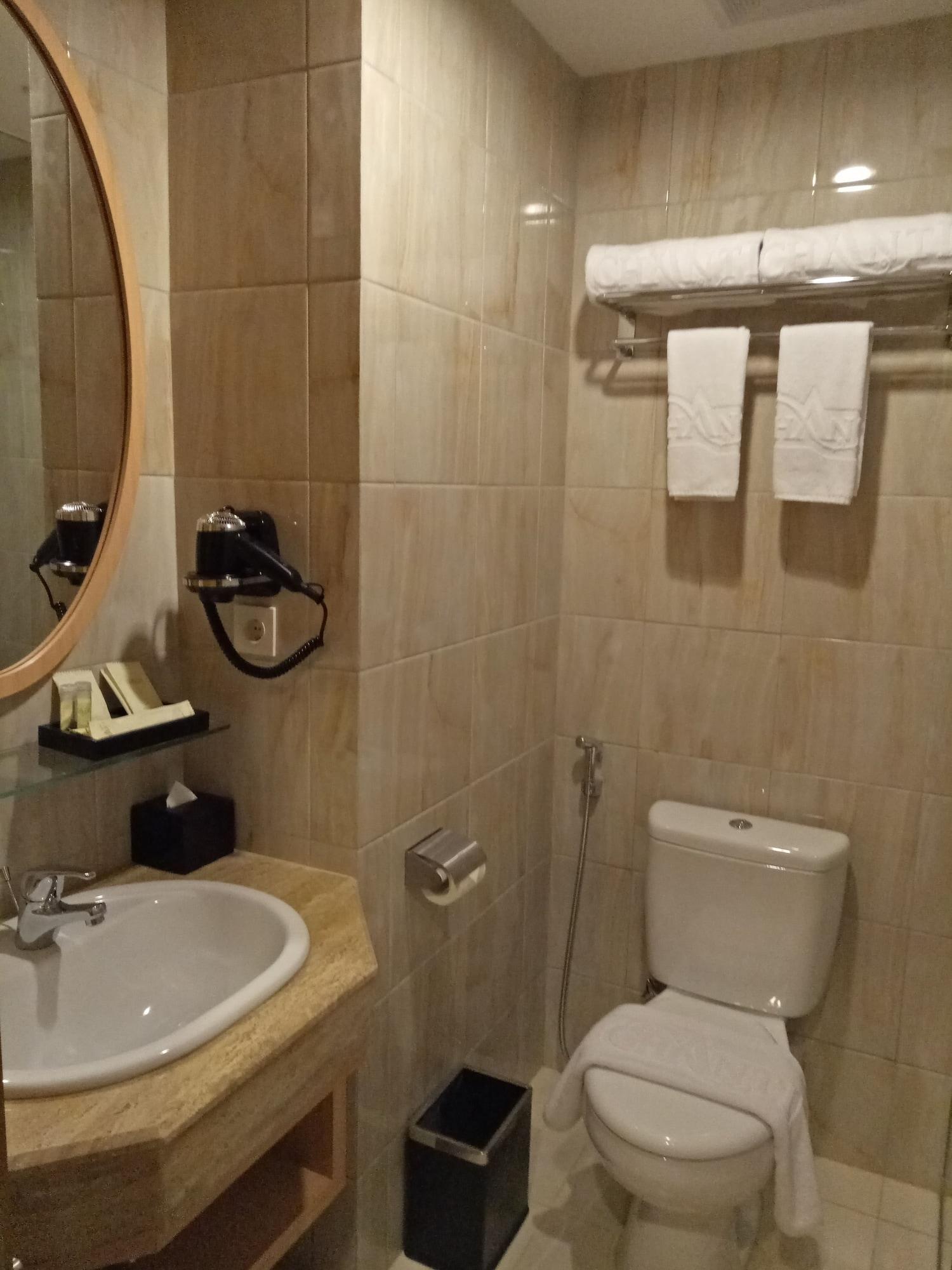 Hotel Chanti Managed by TENTREM Hotel Management Indonesia Semarang Buitenkant foto