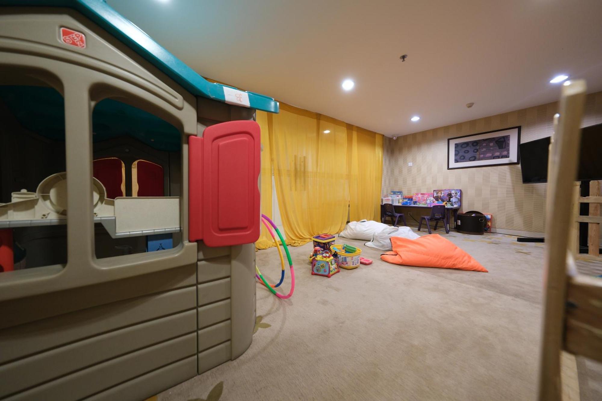 Hotel Chanti Managed by TENTREM Hotel Management Indonesia Semarang Buitenkant foto