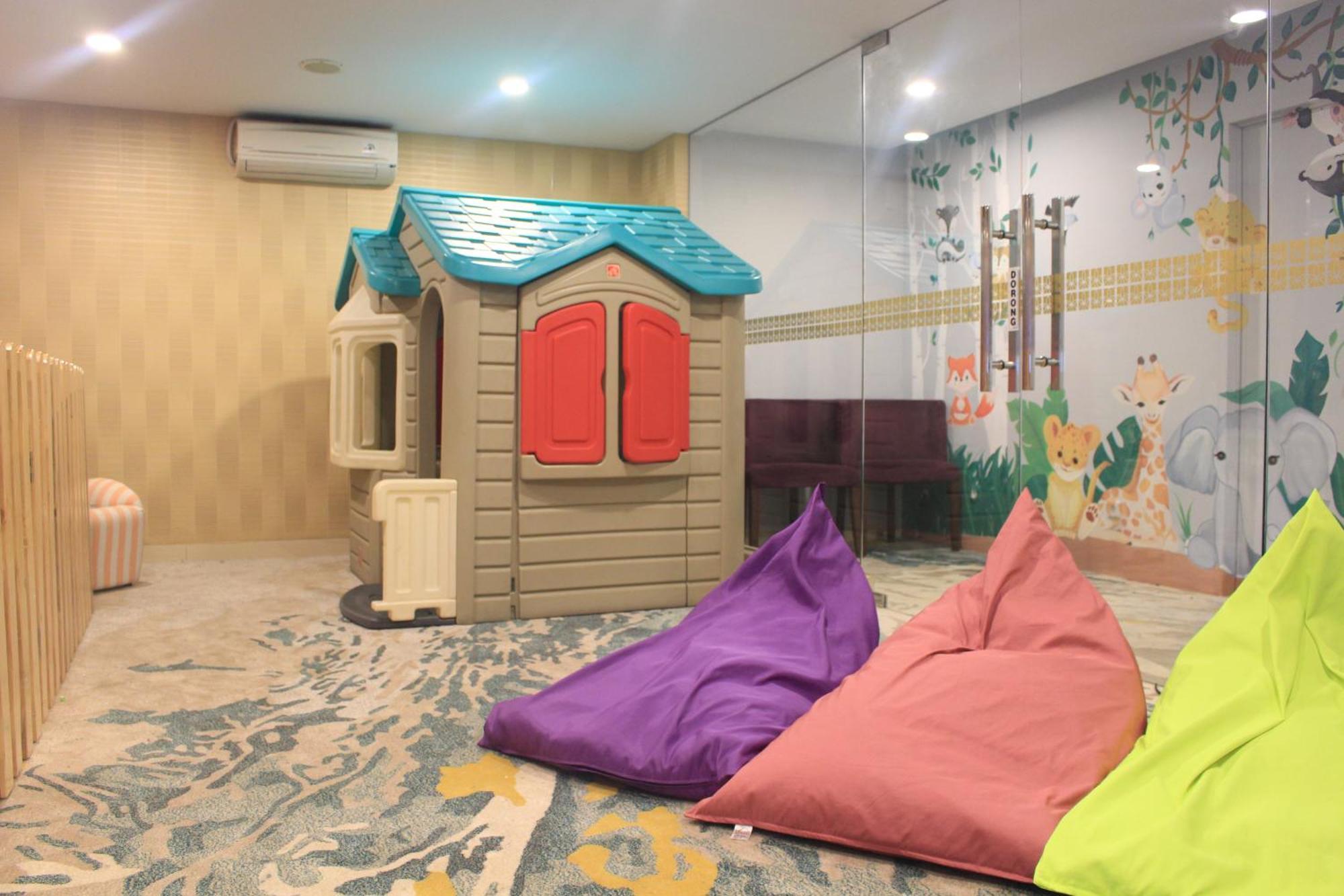 Hotel Chanti Managed by TENTREM Hotel Management Indonesia Semarang Buitenkant foto