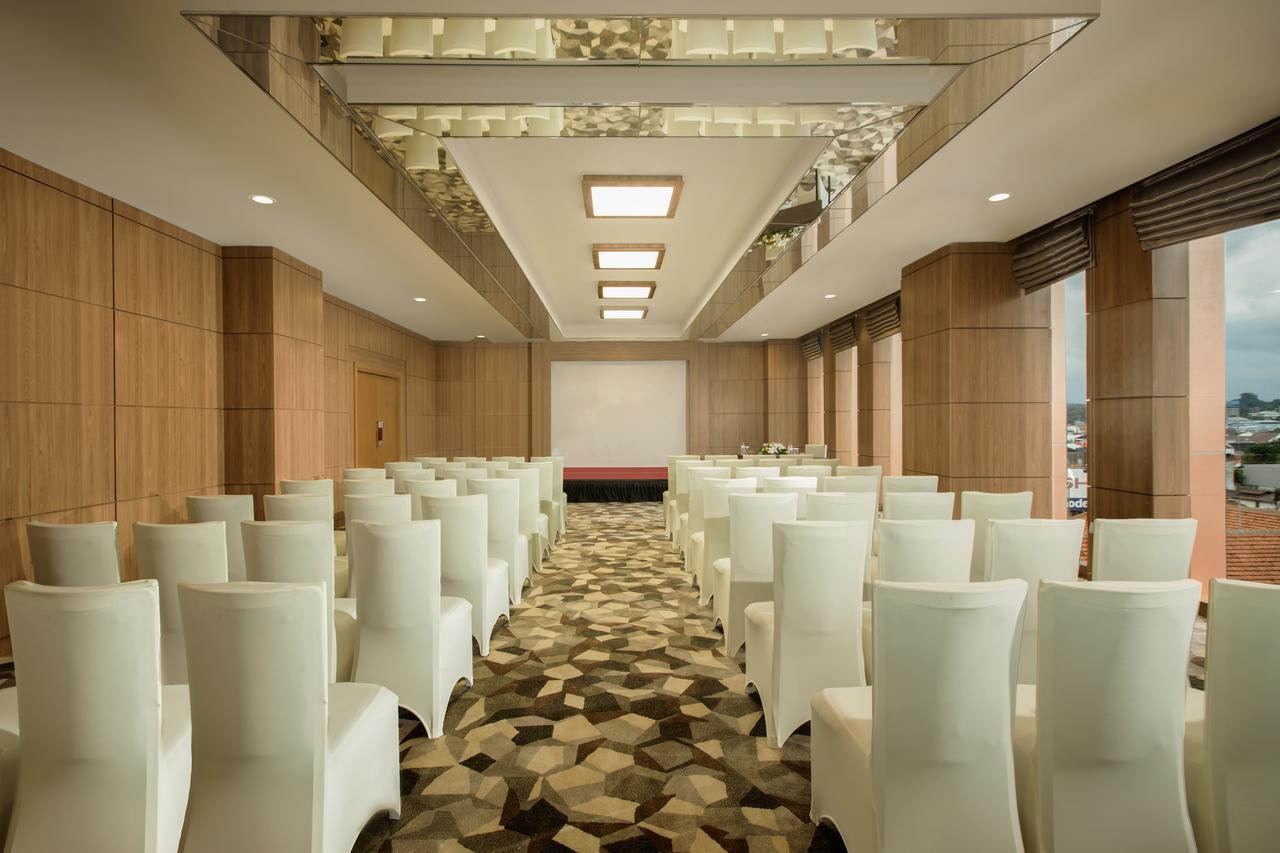 Hotel Chanti Managed by TENTREM Hotel Management Indonesia Semarang Buitenkant foto